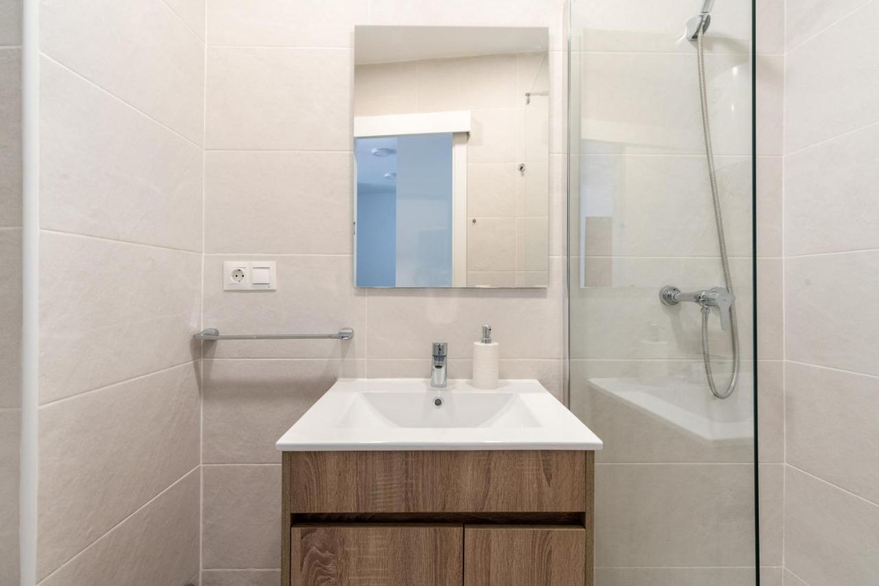 Holi-Rent Pureza Apartment Sevilla Exterior foto